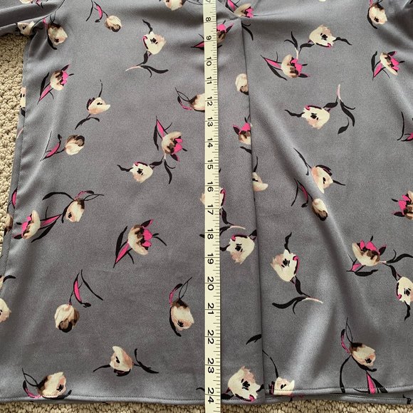 Banana Repubulic Grey & Floral Blouse - Picture 5 of 7